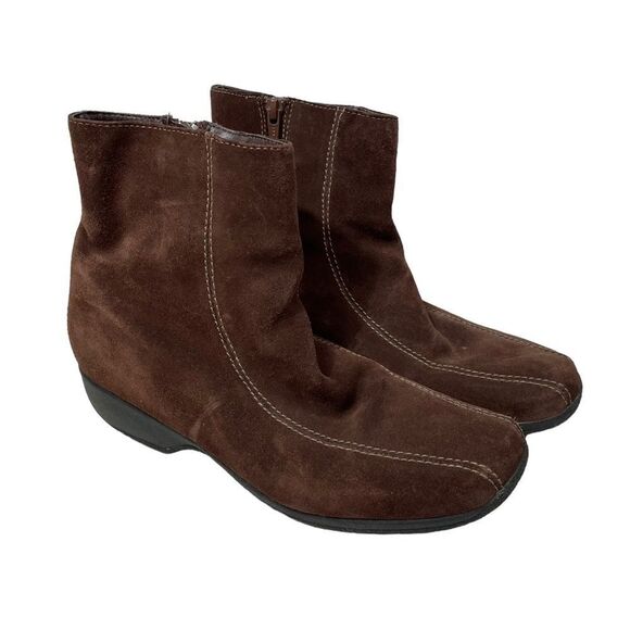 Clarks Brown Leather Square Toe Ankle Booties - Picture 1 of 9
